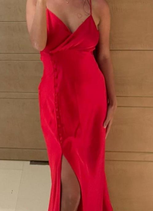 Zara cocktailjurk met spleet maat m rood galajurk kerst jurk, Kleding | Dames, Gelegenheidskleding, Zo goed als nieuw, Cocktailjurk