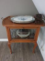 Antiek eiken theekastje met geslepen glas in lood., Antiek en Kunst, Ophalen