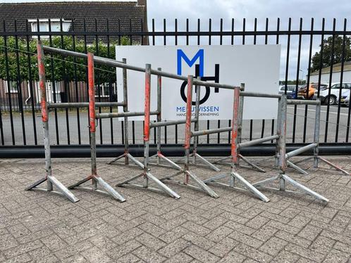 Verstelbare steiger schraag/metselschraag 85-135CM, Doe-het-zelf en Verbouw, Overige Doe-het-zelf en Verbouw, Gebruikt, Ophalen