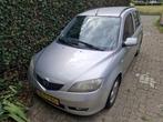 Prima Mazda 2 1.4 16V 2004, Grijs, APK tot mei 2026, 1025 kg, 4 cilinders, Origineel Nederlands, Handgeschakeld
