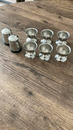 6 Roestvrijstalen eierdopjes en Peper en Zout-stelletje, Overige typen, Ophalen of Verzenden, Zo goed als nieuw, Overige stijlen