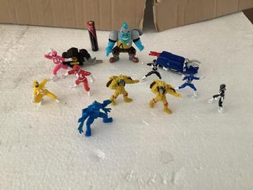 Kleine verzameling vintage power rangers beschikbaar voor biedingen