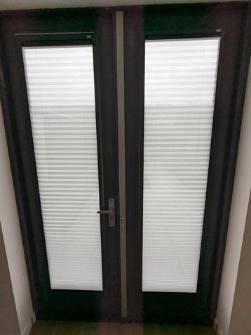 Raamdecoratie 2  plissegordijnen in cassette (antraciet)  beschikbaar voor biedingen