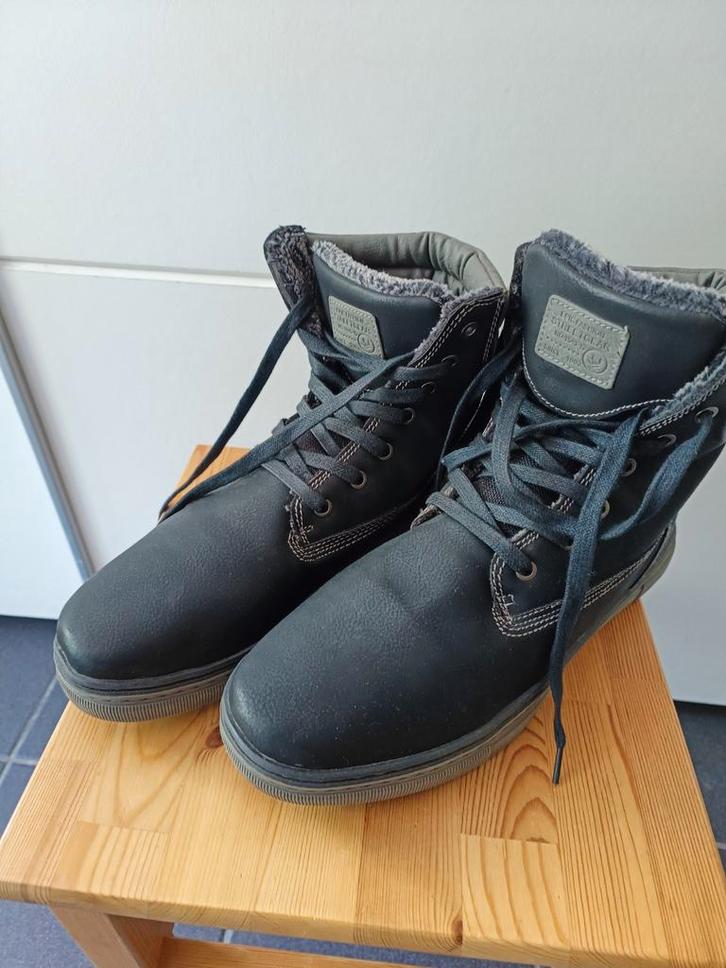 NIEUW hoge heren schoenen zwart/grijs gevoerd maat 44, Kleding | Heren, Schoenen, Nieuw, Veterschoenen, Zwart, Ophalen of Verzenden