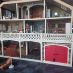 Zeer mooi groot vintage poppenhuis met 3 etages incl. poppen, Ophalen of Verzenden, Zo goed als nieuw, Poppenhuis