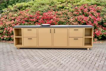 Nieuw: Showroom buitenkeuken van goede kwaliteit! beschikbaar voor biedingen