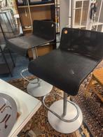 2 mooie zware bar krukken schatkamer arnhem, Huis en Inrichting, Ophalen, Zo goed als nieuw, X, 2 krukken