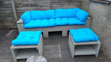 kussens er voor steigerhouten tuinbank ongeveer 2 mtr.x60cm  beschikbaar voor biedingen