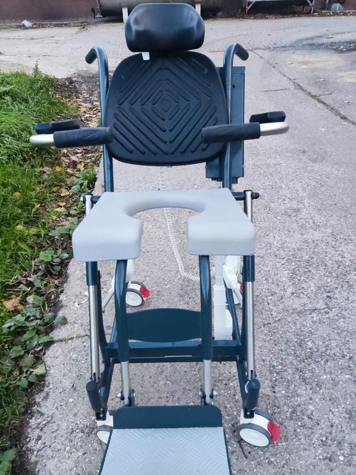 Dolfijn douchestoel, Diversen, Rolstoelen, Zo goed als nieuw, Duwrolstoel, Ophalen of Verzenden