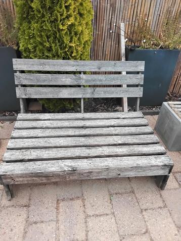 Pallet Tuinbank met Kussens beschikbaar voor biedingen