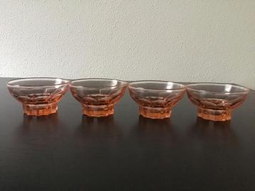Set van 4 roze dessert schaaltjes. Vintage Bowl schaaltjes. beschikbaar voor biedingen
