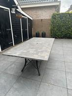 Hardsteen tuintafel met gietijzeren onderstel, Tuin en Terras, Overige materialen, Gebruikt, Rechthoekig, Ophalen of Verzenden