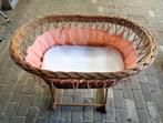 Rotan wieg op grenen framewerk, Ophalen, Gebruikt, Wieg