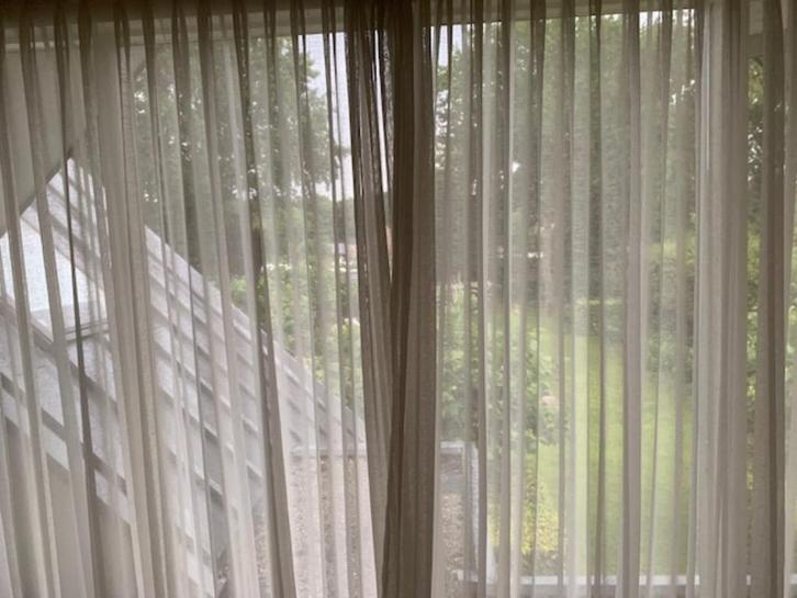 Gordijnen Inbetween, Huis en Inrichting, Stoffering | Gordijnen en Lamellen, Zo goed als nieuw, 200 cm of meer, 200 cm of meer