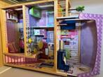 Barbie/poppenhuis compleet met barbies,paard en barbie aut, Kinderen en Baby's, Speelgoed | Poppenhuizen, Poppenhuis, Gebruikt