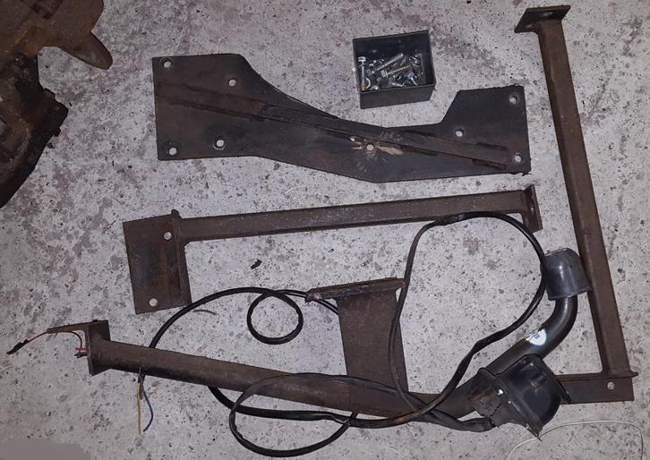 Trekhaak-set, Alfa 75 America, Brink, Auto-onderdelen, Trekhaken, Gebruikt, Ophalen