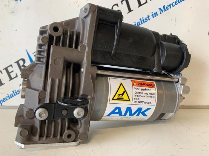 Luchtpomp (Vering) van een Mercedes ML-Klasse, Auto-onderdelen, Ophanging en Onderstel, Mercedes-Benz, Nieuw, 12 maanden garantie