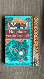 Alexander Mccall Smith - het geheim van de krokodil, Boeken, Ophalen of Verzenden, Zo goed als nieuw, Spiritualiteit algemeen