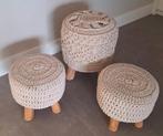 Set van 3 beige krukjes gehaakt., Huis en Inrichting, Ophalen, Zo goed als nieuw, Hout