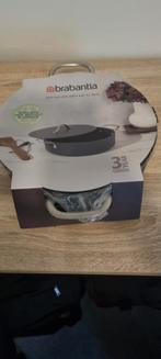 Brabantia Zenn Koekenpan met Deksel 28cm - Nieuw in doos, Ophalen of Verzenden, Keramische plaat, Koekenpan of Braadpan, Nieuw