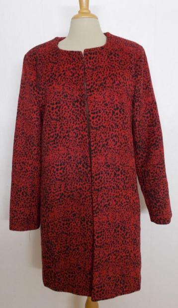 Mooie rood/zwarte halflange jas/vest! M beschikbaar voor biedingen