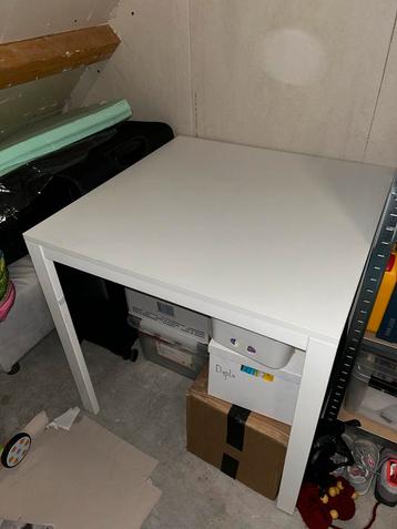 Ikea Vihals Tafel 74x74 cm beschikbaar voor biedingen