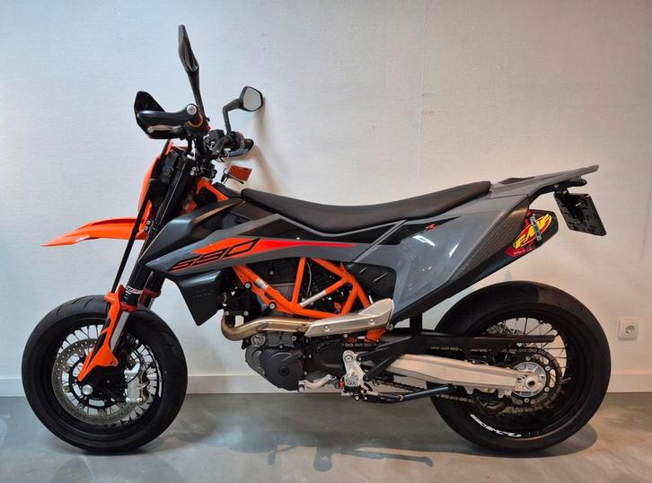 KTM 690 SMC R | eerste eigenaar - dealer onderhouden, Motoren, Motoren | KTM, Bedrijf, SuperMoto, meer dan 35 kW, 1 cilinder, Motorrijbewijs A