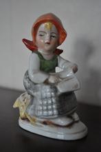 Vintage Beeldje Lezend Meisje 10 cm, Antiek en Kunst, Curiosa en Brocante, Ophalen of Verzenden