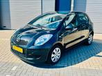 Toyota Yaris 1.3 16V Vvt-i 2007 Zwart PARKEERSENSOREN, Voorwielaandrijving, 4 cilinders, 995 kg, Origineel Nederlands