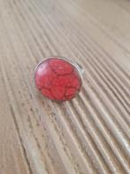Tibetaanse ring met bloedkoraal maat 18., Sieraden, Tassen en Uiterlijk, Antieke sieraden, Ophalen of Verzenden, Zilver, Ring