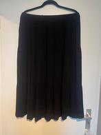 Zwarte zwierige rok met rekbare tailleband maat xl, Kleding | Dames, Rokken, Zwart, Maat 46/48 (XL) of groter, Ophalen of Verzenden