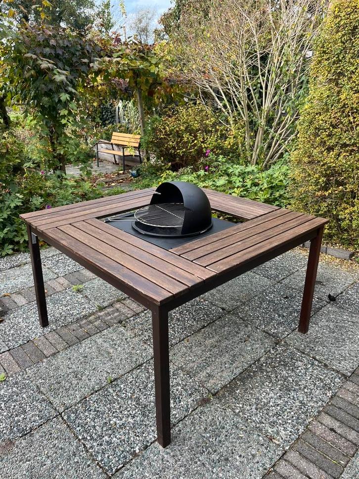Tuintafel met BBQ, Tuin en Terras, Tuintafels, Gebruikt, Vierkant, Hout, Ophalen
