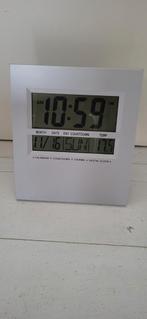 Digitale Klok - Wekker/Tafelklok, Huis en Inrichting, Woonaccessoires | Klokken, Ophalen of Verzenden, Zo goed als nieuw, Digitaal