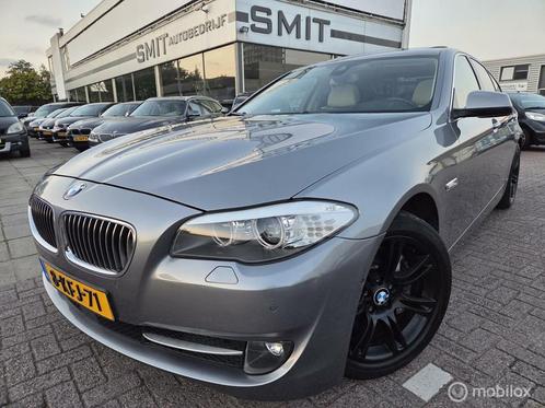 BMW 5-serie 528i High Exec. Leder/HeadUp/Camera/Trekhaak/NL, Auto's, BMW, Bedrijf, Te koop, 5-Serie, 360° camera, ABS, Achteruitrijcamera