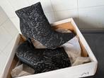 Elegante enkellaarsjes met hak, mt 41, Ophalen, Zo goed als nieuw, Zwart, Lage of Enkellaarzen
