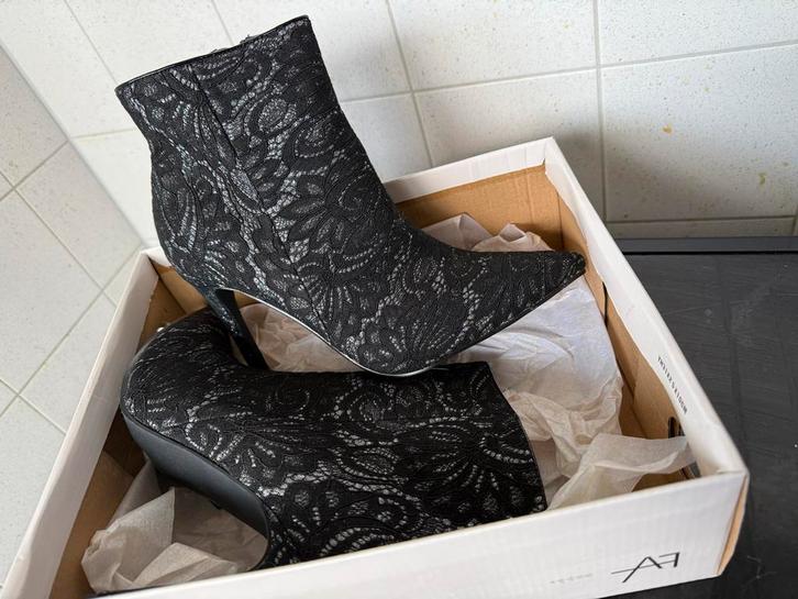 Elegante enkellaarsjes met hak, mt 41, Kleding | Dames, Schoenen, Zo goed als nieuw, Lage of Enkellaarzen, Zwart, Ophalen