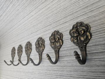 Antieke Kapstokhaken , man en vrouw afbeelding 6x ( Lot 2 ) beschikbaar voor biedingen