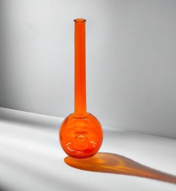 Unieke Oranje Mid-Century Modern Vaas beschikbaar voor biedingen