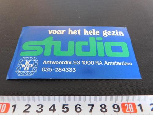 sticker Omroep KRO studio voor het hele gezin, Verzamelen, Stickers, Zo goed als nieuw, Bedrijf of Vereniging, Ophalen