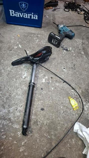 Dropper Post Mountainbike - Topstaat! beschikbaar voor biedingen