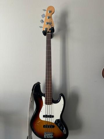 Fender Standard Jazz Bass Fretless beschikbaar voor biedingen