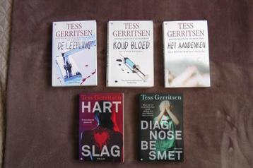 Spannende thriller boeken (10 - stuks) van Tess Gerritsen beschikbaar voor biedingen