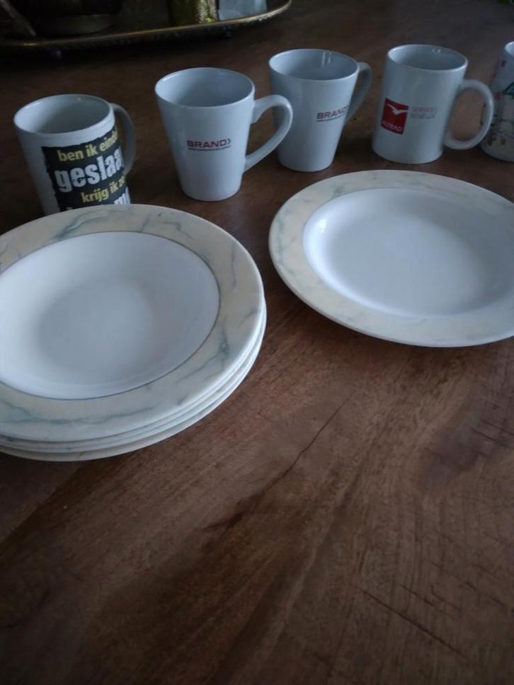 Servies: Borden, Soepborden en Mokken - Gratis!, Huis en Inrichting, Keuken | Servies, Ophalen