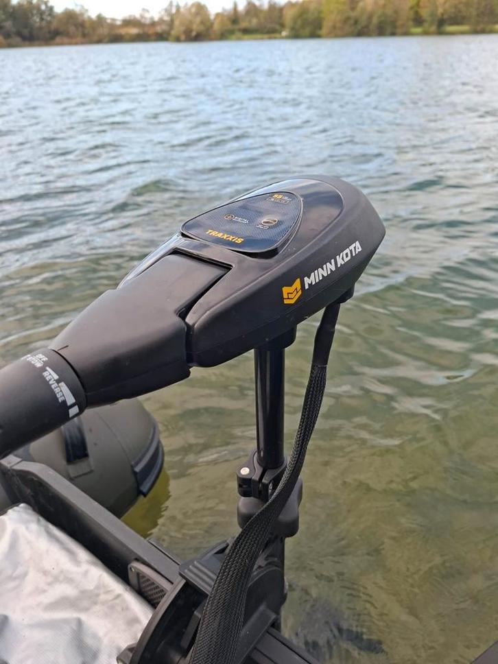 Minn Kota Traxxis 55lb 12v elektromotor, Watersport en Boten, Hengelsport | Karpervissen, Zo goed als nieuw, Ophalen