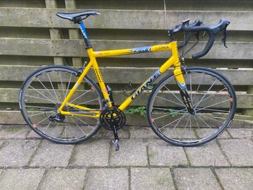 Giant racefiets geel! Nieuwe staat freem 5.55  beschikbaar voor biedingen