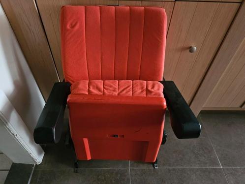 Twee Unieke Vintage Bioscoopstoelen Te Koop!, Antiek en Kunst, Antiek | Meubels | Stoelen en Banken, Ophalen