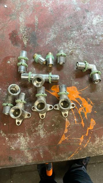 Comap  pers koppelingen 16mm beschikbaar voor biedingen