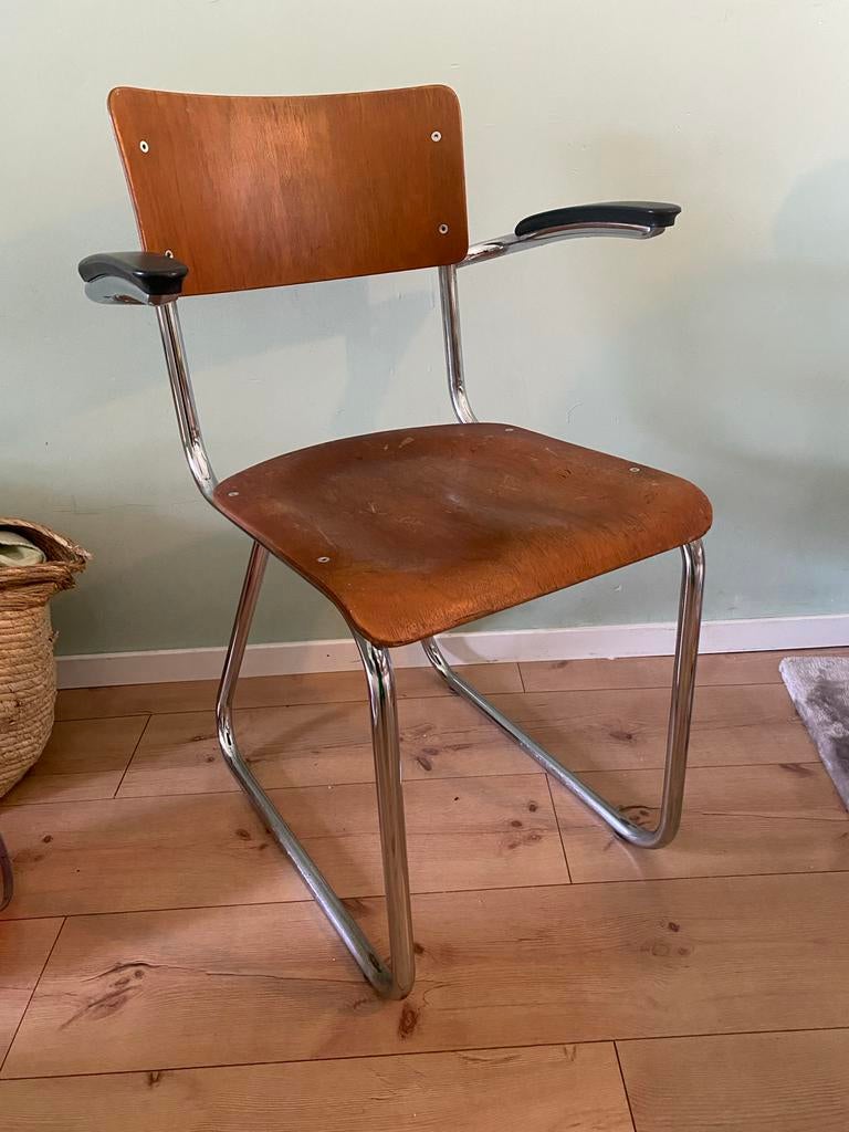 Twee Vintage Gispen Stoelen met Houten Zitting, Huis en Inrichting, Stoelen, Ophalen, Gebruikt, Twee, Bruin