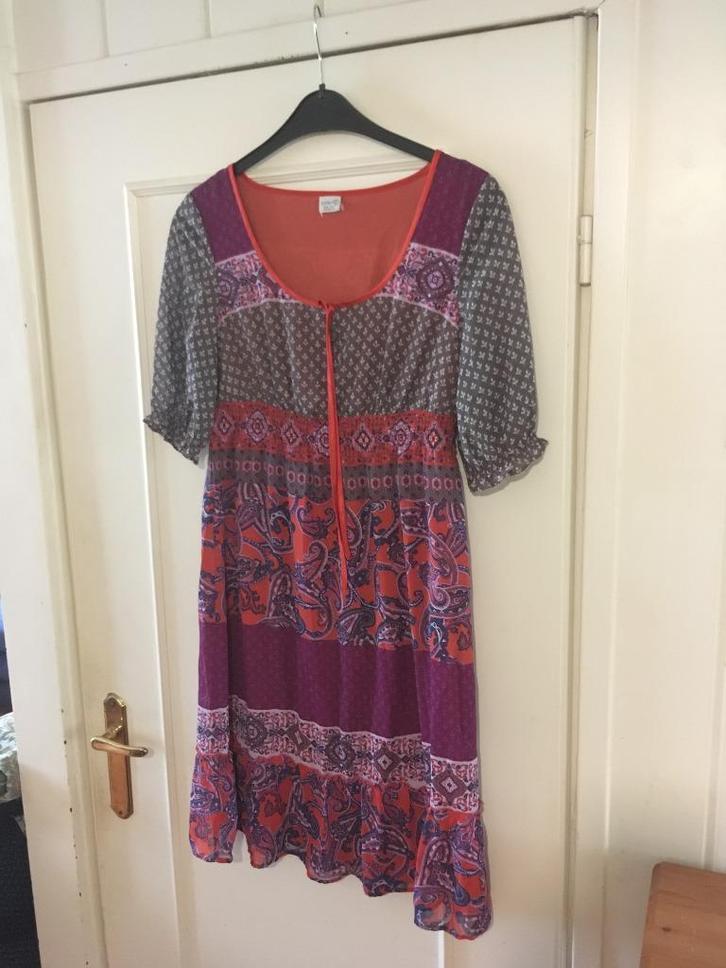 Leuke rood paars grijze gevoerde jurk van Esprit, maat 40, Kleding | Dames, Jurken, Zo goed als nieuw, Maat 38/40 (M), Rood, Onder de knie