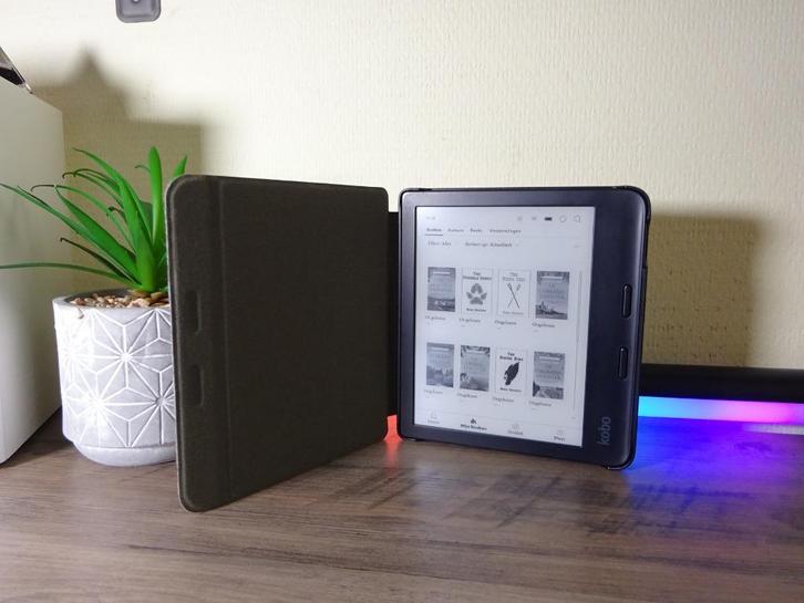 KOBO Libra 2 e-reader, 32GB, zwart, met sleepcover, Computers en Software, E-readers, Zo goed als nieuw, 7 inch, 16 GB of meer